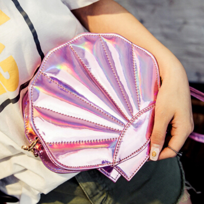 Holographic mermaid shell bag ( pink )