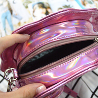 HOLOGRAPHIC MERMAID SHELL BAG ( PINK ) - Thumbnail 1