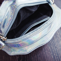 HOLOGRAPHIC MERMAID SHELL BAG ( SILVER ) - Thumbnail 1