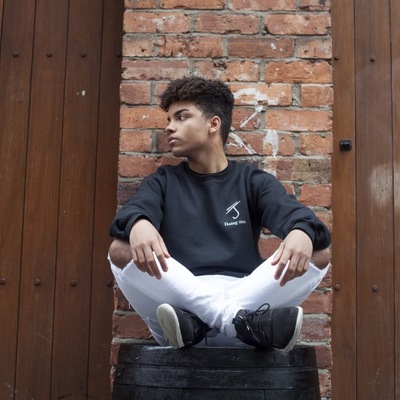 Brilliant black sweatshirt