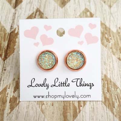 8mm clear studs with copper setting