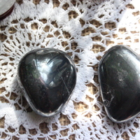 Hematite Palm Stone - Thumbnail 1