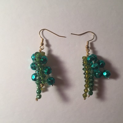 Green beaded drop earrings 