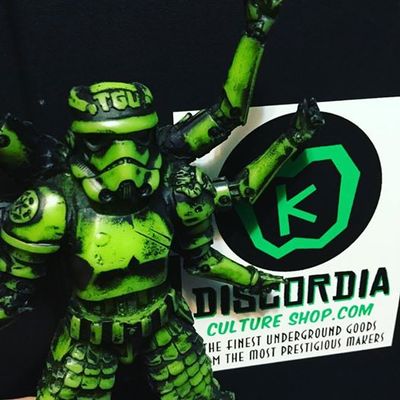 Spidertrooper - discordia green exclusive - by topztoy