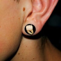 Wisdom Tooth Plugs for Stretched Ears - Thumbnail 1