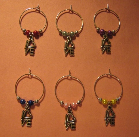 L<3VE Wine Glass Charm Set