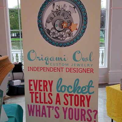 Origami owl- retractable banner