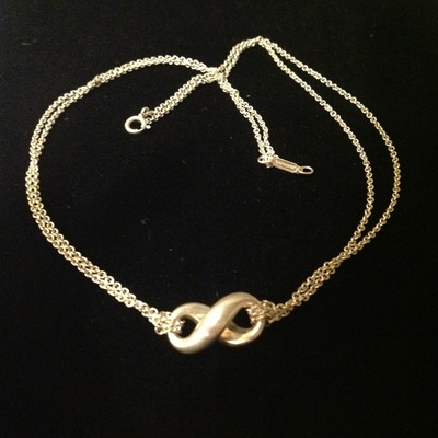 100% authentic tiffany & co infinity pendant