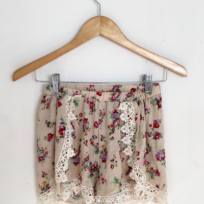 Floral soft shorts