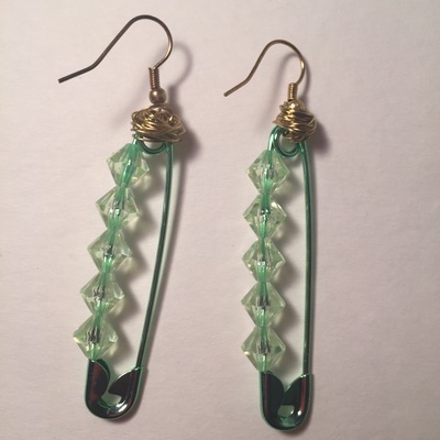 Beaded saftey pin drop earrings 