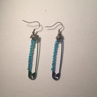 Beaded saftey pin drop earrings 