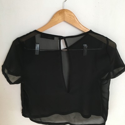 Chiffon keyhole top