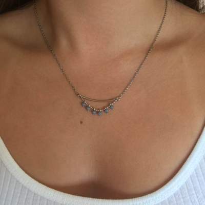 Short accented necklace