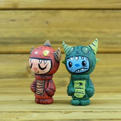 Red and green monster boyz 2 piece set