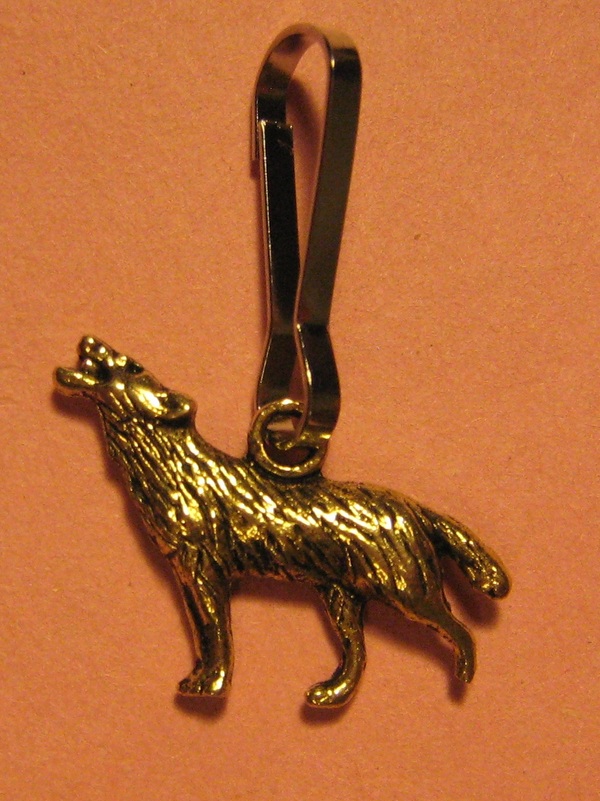 Howling Wolf Zipper Pull