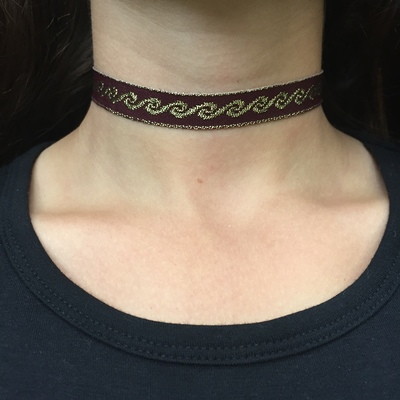 Reign choker