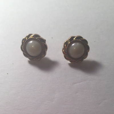 Vintage button earrings