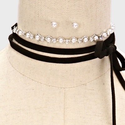 Lyn choker necklace