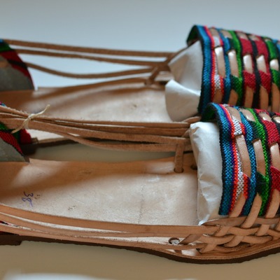 Size 38 us 7.5 women's caites