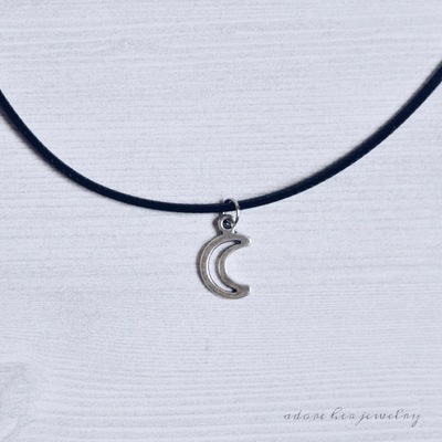 open moon choker