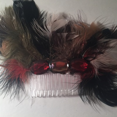 Party feather hair comb