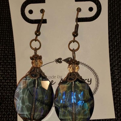 Blue antique iridescence