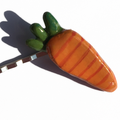 Crunchy carrot hairclip