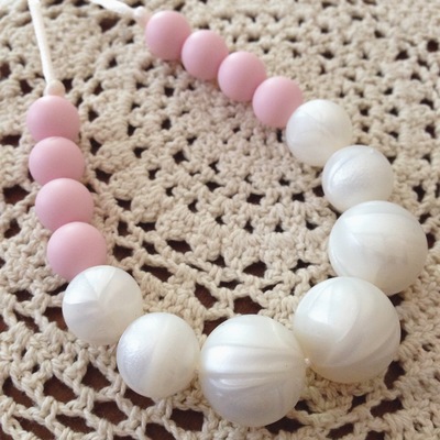 Pearl & blush teething necklace