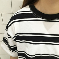 VINTAGE BLACK & WHITE TEE - Thumbnail 1