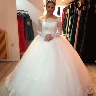 Lace bridal gown with long sleeves pwd0035