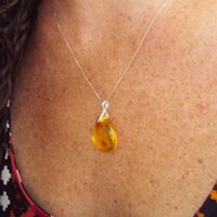Amber Pendant Necklace & Amber + Church Seed Hoop Earrings - Thumbnail 3