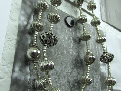 Silver Beaded Necklace (short)