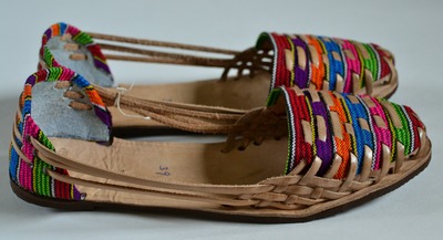 Women's Caites/Huaraches Size 39 US 8