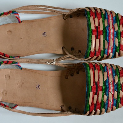 Women's caites (sandals) size 40 us 9