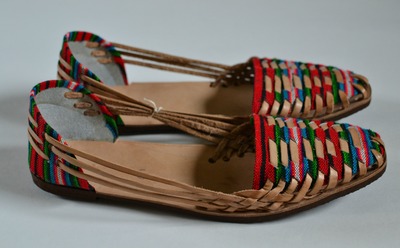 Size 40 US 9 Women's Caites 