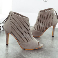 Cut Out Ankle Boots - Thumbnail 4