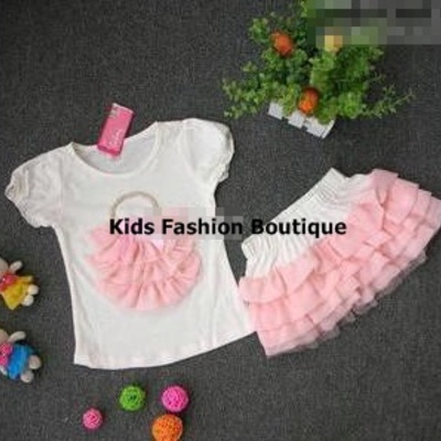 Girls white & pink 2-pieces skirt outfit