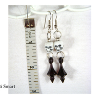 skull earrings Understated victorian goth - Thumbnail 2