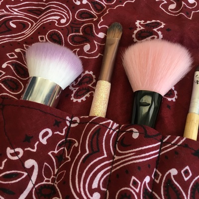 Band anna brush holder - in burnt burgundy