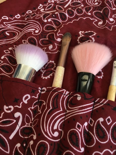 Band Anna Brush Holder - in Burnt Burgundy