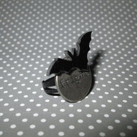 Grey and Black Bat Ring with Spooky Word (Fright)  - Thumbnail 1