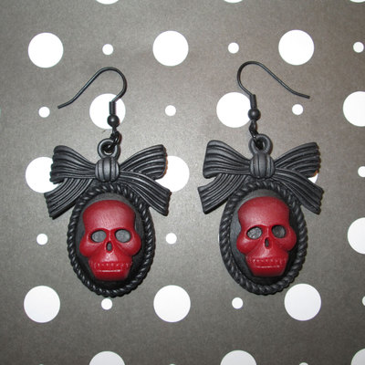 Red & black goth loli skull cameo earrings with bow frames