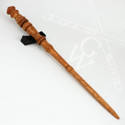 Hickory wand 11 7/8th inch