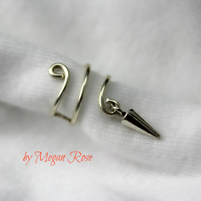 Pendulum ear cuff 