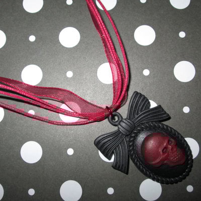 Burgundy & black goth loli skull cameo necklace with bow frame