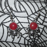Detailed Red Spider Earrings with Spider Web Accent - Thumbnail 2