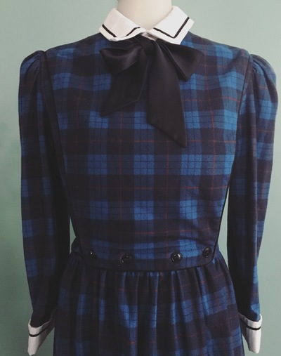 Vintage Bow Tie Dess