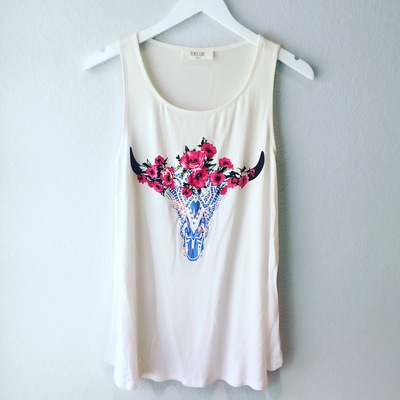 Floral bullhorn tank