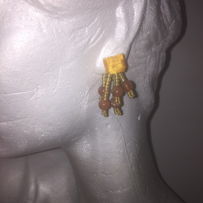 $2 buck deal- beaded drop earrings