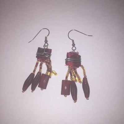 $2 buck deal- beaded drop earrings